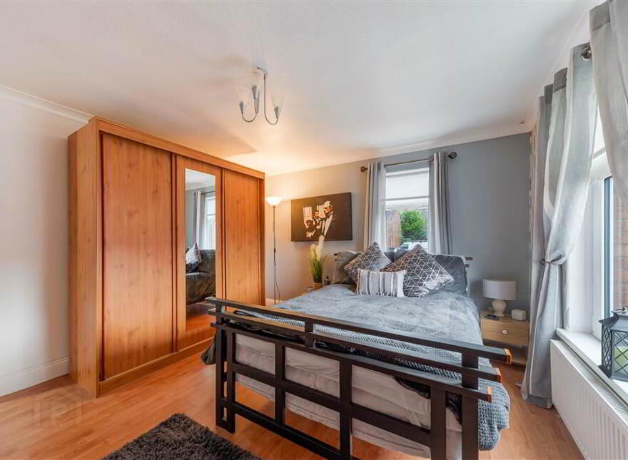 33 Woodside View, Belfast, BT17 0ST