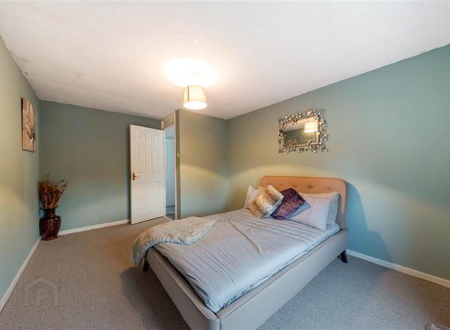 33 Woodside View, Belfast, BT17 0ST