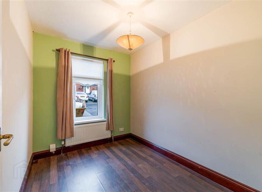 33 Woodside View, Belfast, BT17 0ST