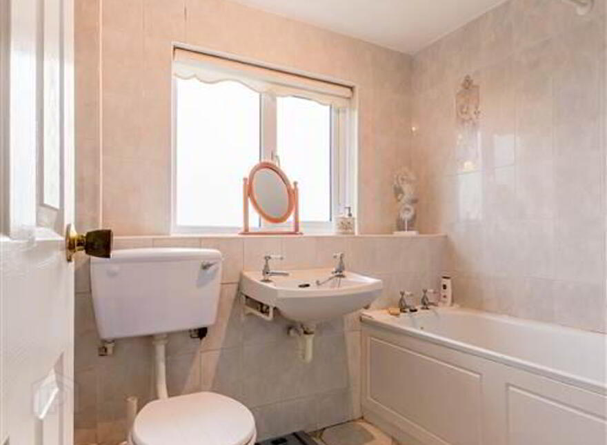 33 Woodside View, Belfast, BT17 0ST