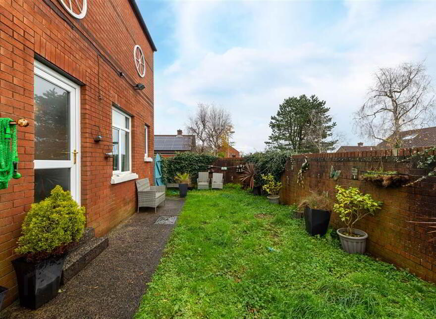 33 Woodside View, Belfast, BT17 0ST