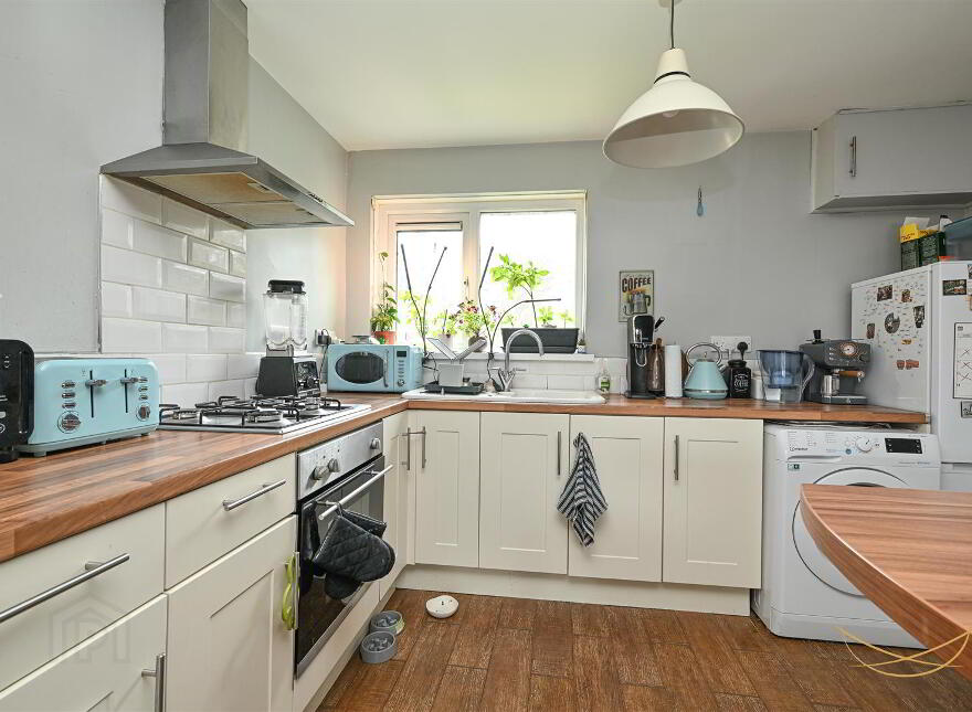 11b Greenview Place, Antrim, BT41 4EP