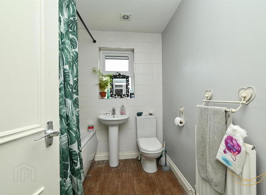 11b Greenview Place, Antrim, BT41 4EP