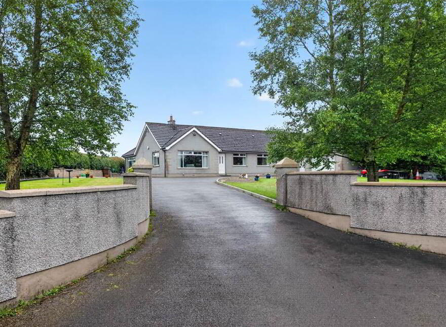 8 Fort Road, Dundrod, Lisburn, BT29 4HT