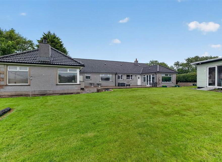 8 Fort Road, Dundrod, Lisburn, BT29 4HT