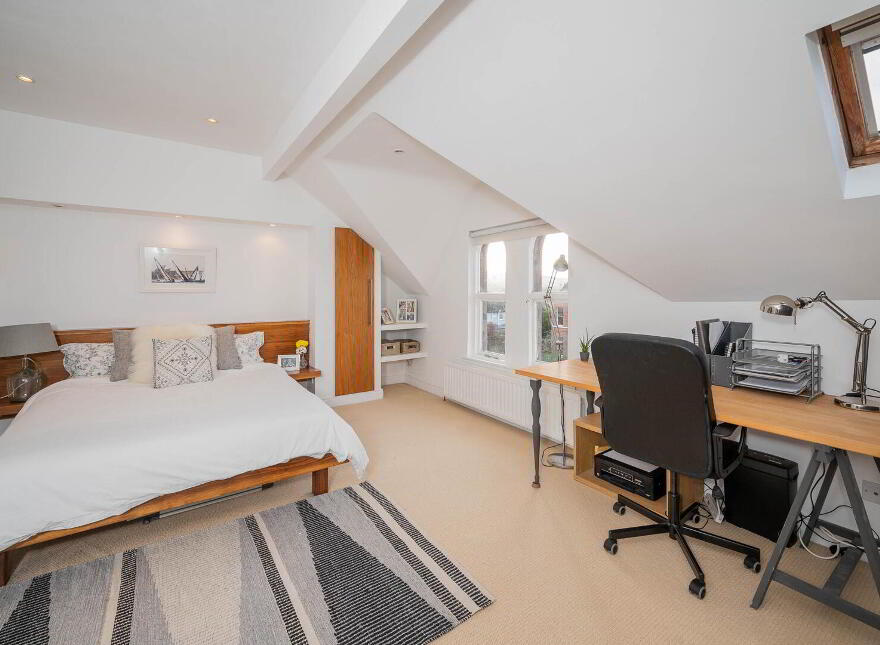 30 Cyprus Park, Belfast, BT5 6EA