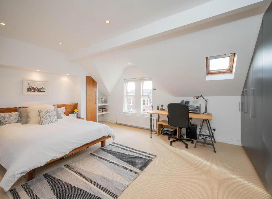 30 Cyprus Park, Belfast, BT5 6EA