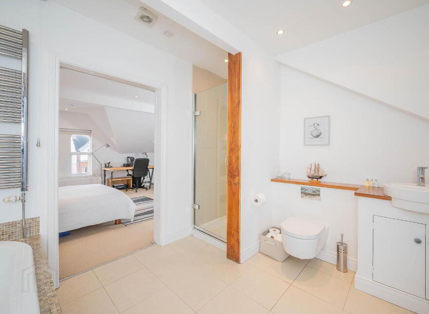 30 Cyprus Park, Belfast, BT5 6EA