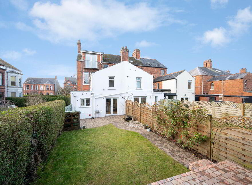 30 Cyprus Park, Belfast, BT5 6EA