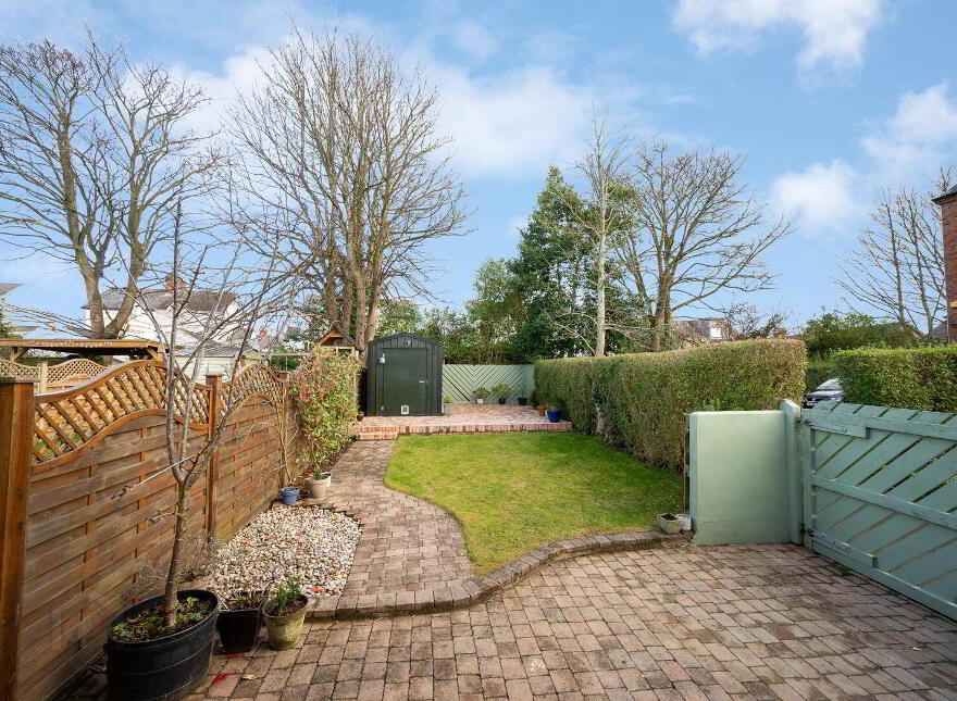 30 Cyprus Park, Belfast, BT5 6EA