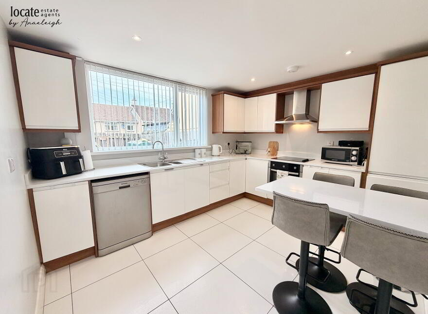 54 Drumleck Gardens, Shantallow, Derry, BT48 8ET