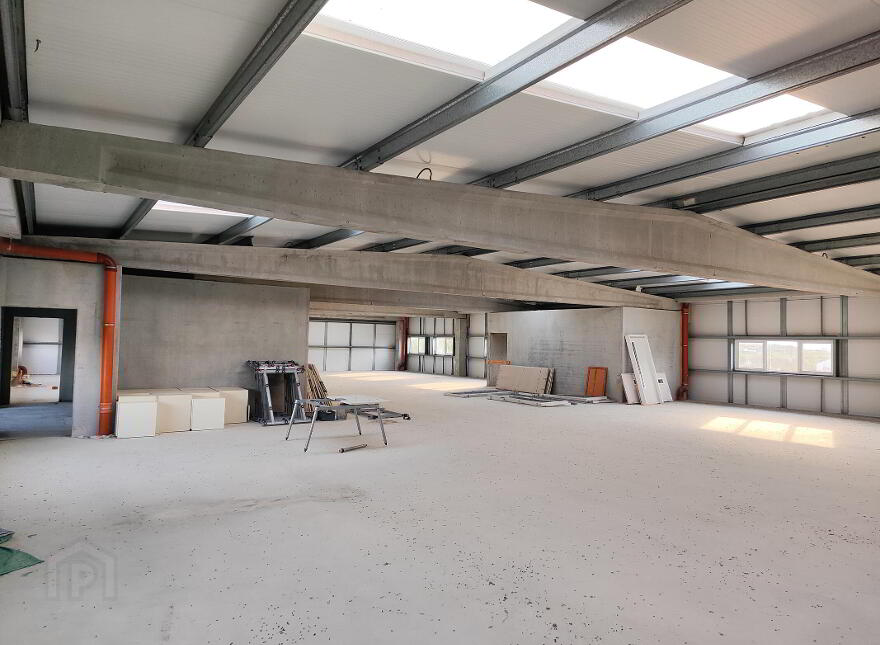 Unit 5 The Fun Shack, Cottage Hill Commercial Park, Loughrea, H62RF25