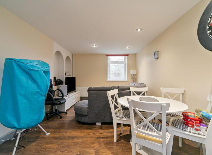 (Lot 18) 8 Salisbury Court, Belfast, BT7 1DD