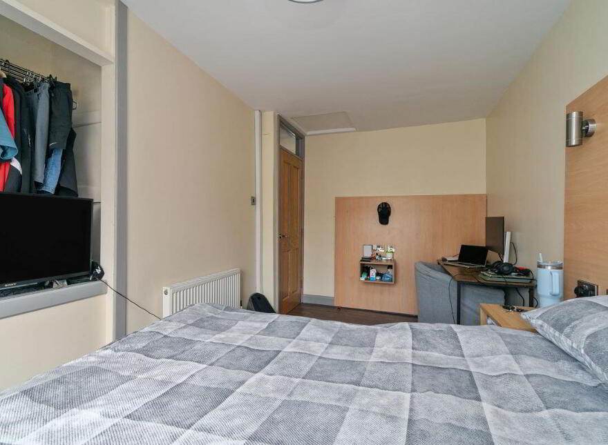 (Lot 18) 8 Salisbury Court, Belfast, BT7 1DD