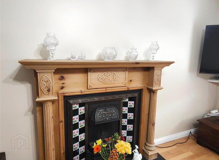 17 Lyndhurst Place, Belfast, BT13 3XU