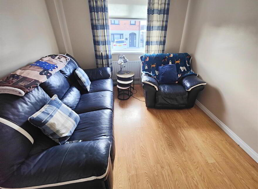17 Lyndhurst Place, Belfast, BT13 3XU