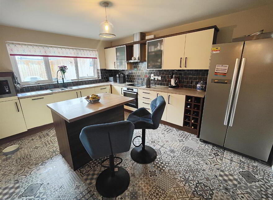 17 Lyndhurst Place, Belfast, BT13 3XU