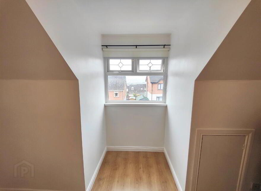 17 Lyndhurst Place, Belfast, BT13 3XU