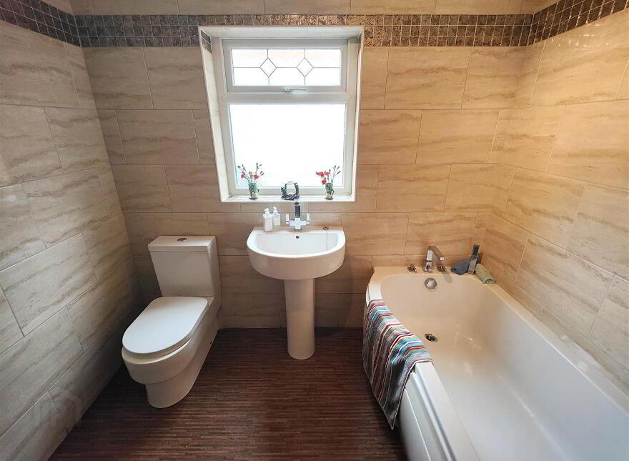 17 Lyndhurst Place, Belfast, BT13 3XU