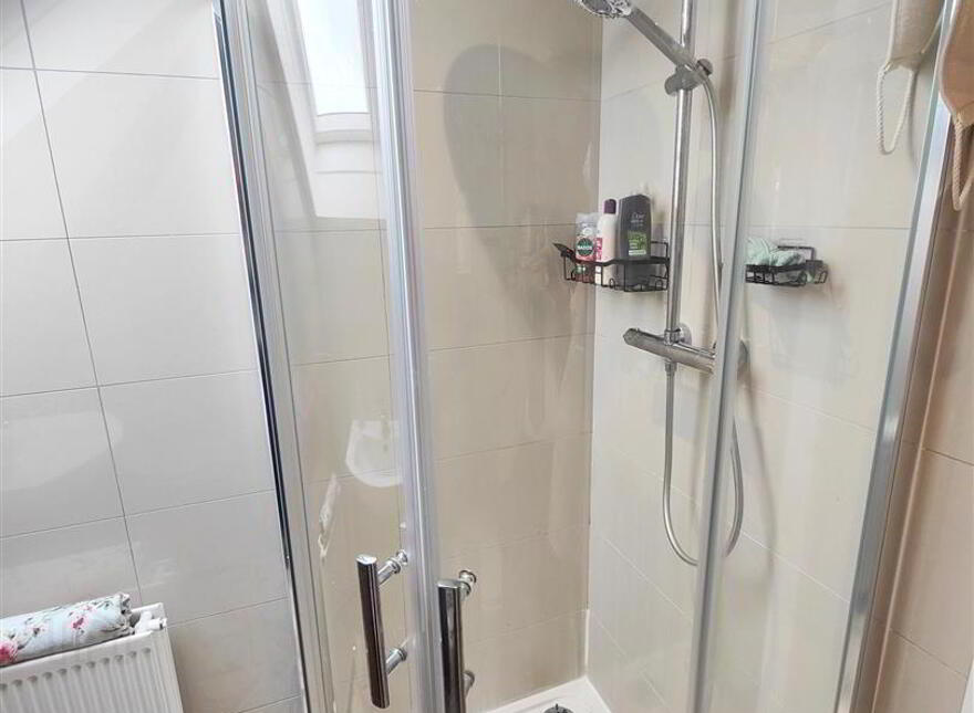 17 Lyndhurst Place, Belfast, BT13 3XU