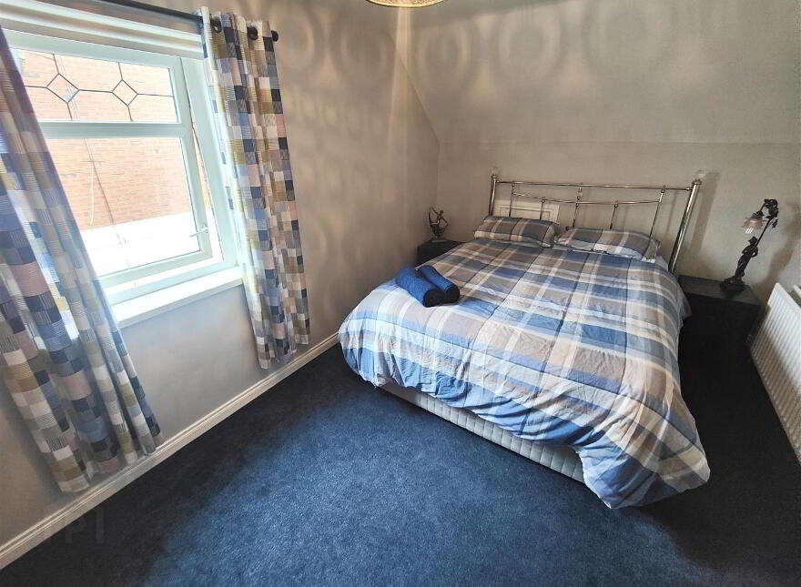 17 Lyndhurst Place, Belfast, BT13 3XU