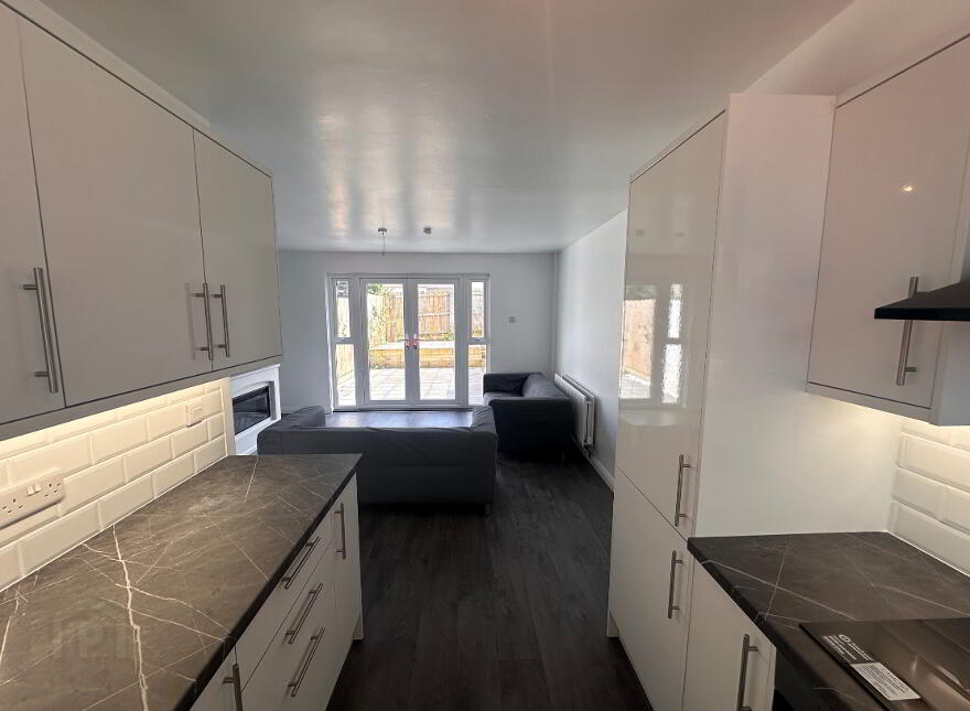 4 Hollymount Court, Finaghy, Belfast, BT10 0HA