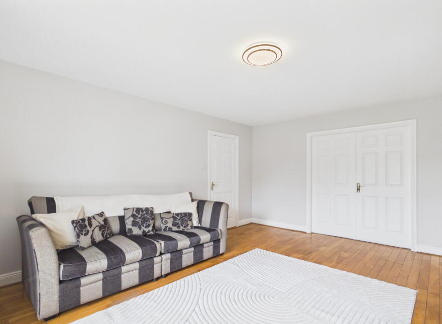 2 Hazelwood, Dublin Road, Thurles, E41P9T4