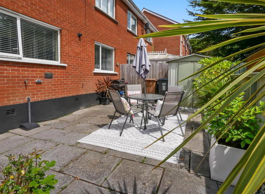 24a Carnbrae Park, Newton Park, Belfast, BT8 6TP