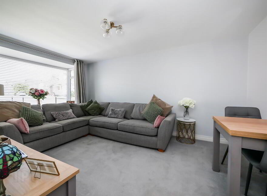 24a Carnbrae Park, Newton Park, Belfast, BT8 6TP