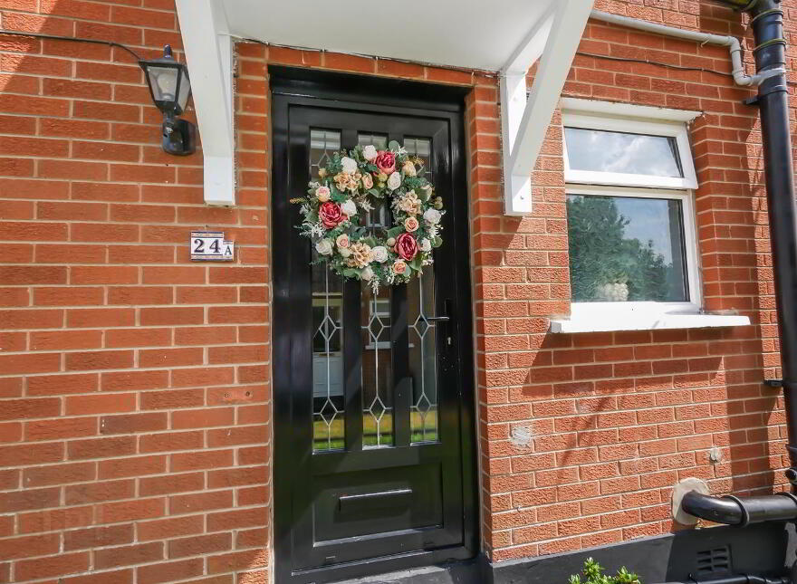 24a Carnbrae Park, Newton Park, Belfast, BT8 6TP