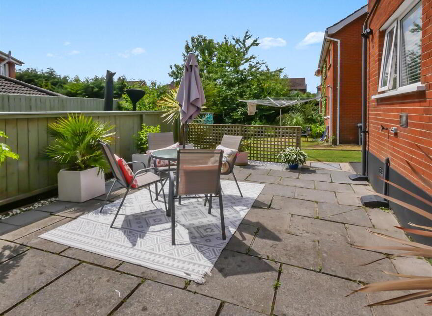 24a Carnbrae Park, Newton Park, Belfast, BT8 6TP