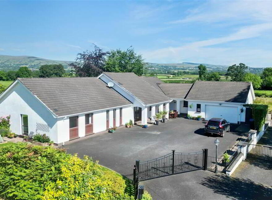 19 Lisnamuck Road, Tobermore, BT45 5QF photo
