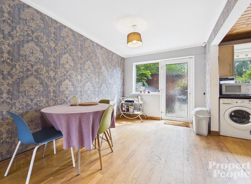 6 Hampton Drive, Belfast, BT7 3DE