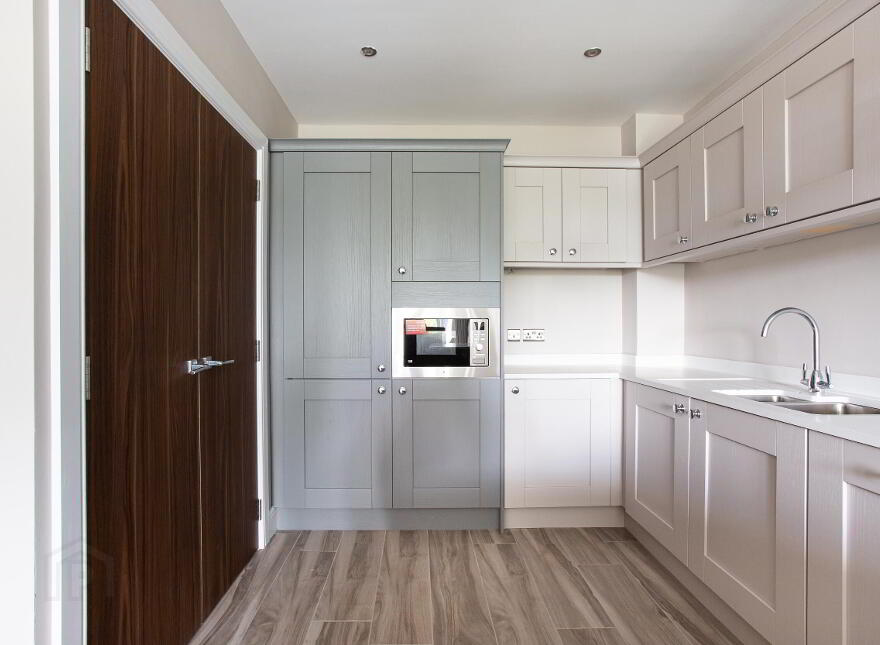 Lesley Park Royal, 1 Rosepark Gardens, Belfast, BT5 7WL