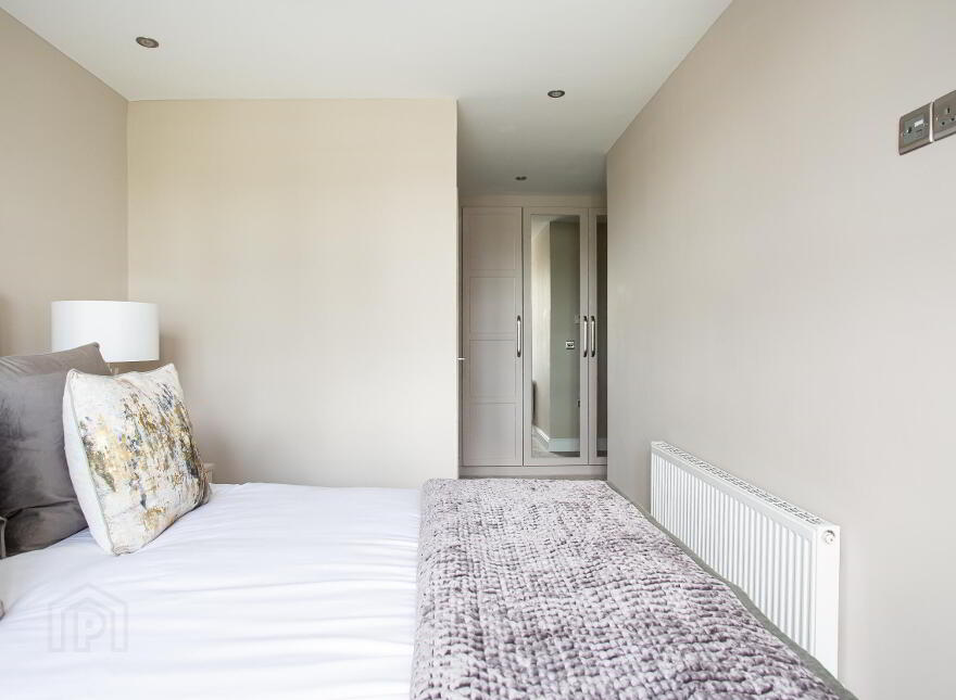 Lesley Park Royal, 1 Rosepark Gardens, Belfast, BT5 7WL