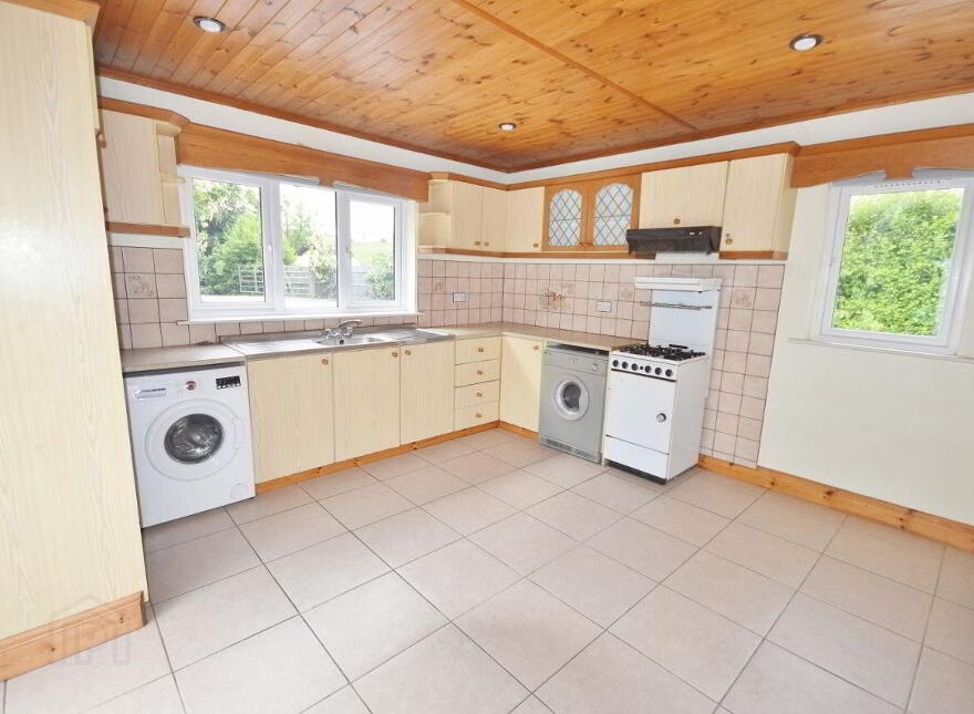 Avondale, Carhoonakilla, Tarbert, V31WA25