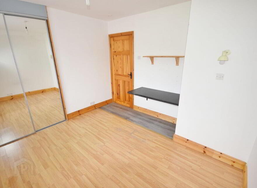 Avondale, Carhoonakilla, Tarbert, V31WA25