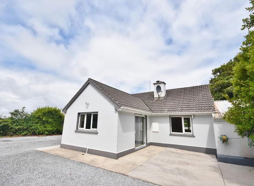 Avondale, Carhoonakilla, Tarbert, V31WA25
