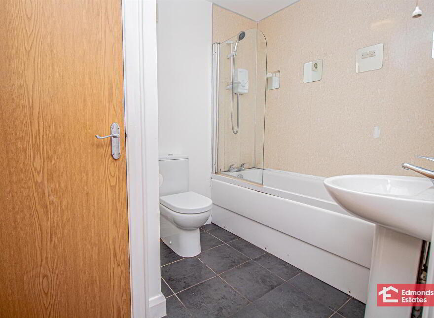 4 Paradise Mews, Ballymena, BT42 3FE