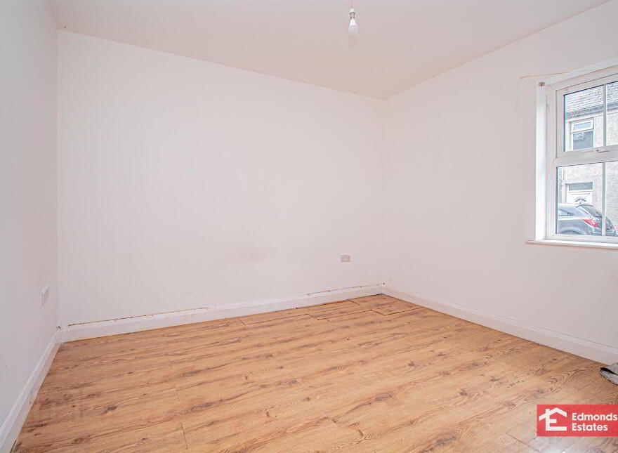 4 Paradise Mews, Ballymena, BT42 3FE