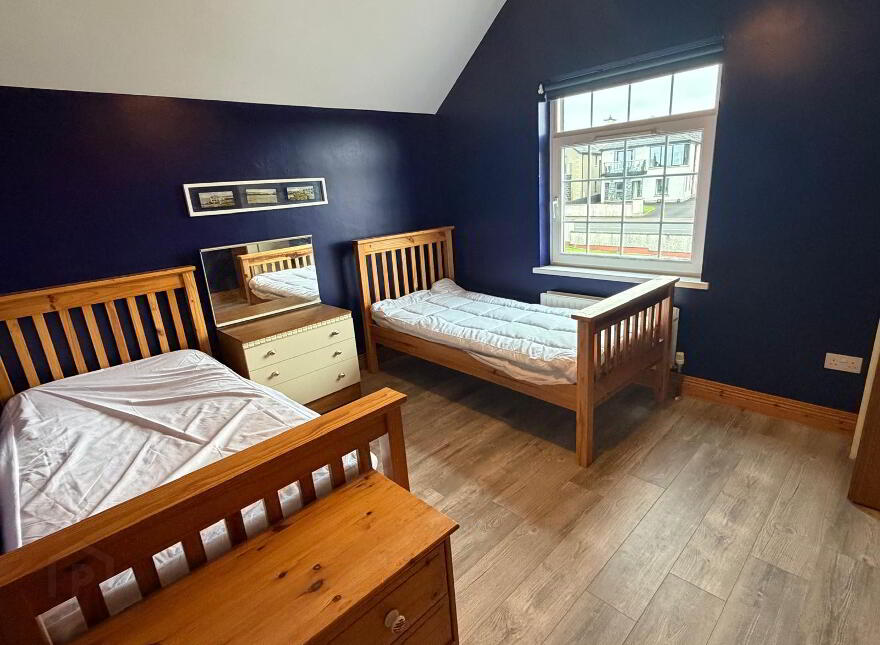 7 Ballyreagh Road (Term Time Let), Portrush, BT56 8QE