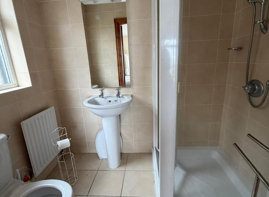 7 Ballyreagh Road (Term Time Let), Portrush, BT56 8QE