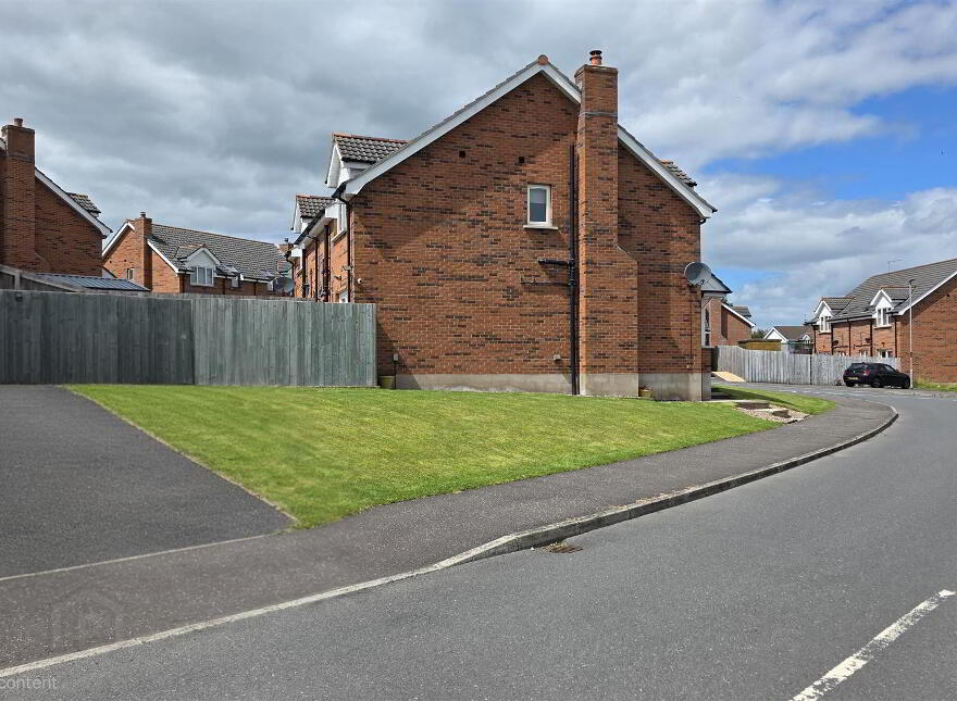 23 Castle Avenue, Randalstown, BT41 2EE