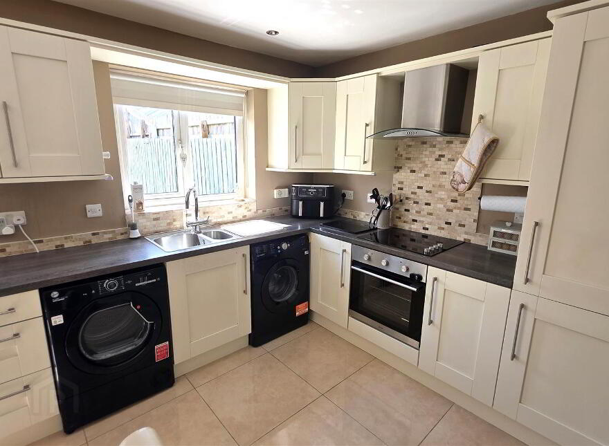 23 Castle Avenue, Randalstown, BT41 2EE