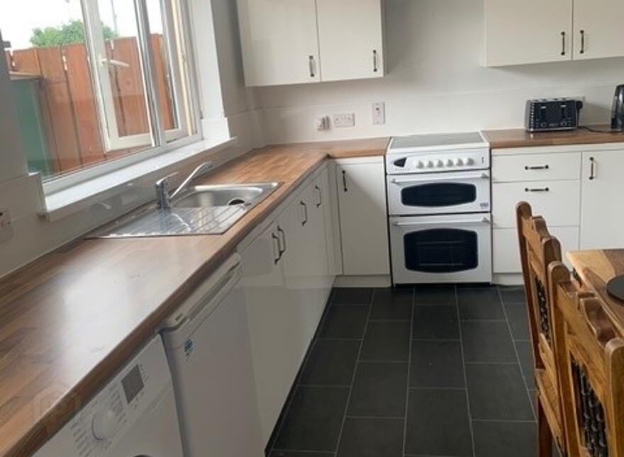 47 Ballaghbeg Park, Newcastle, BT33 0BU