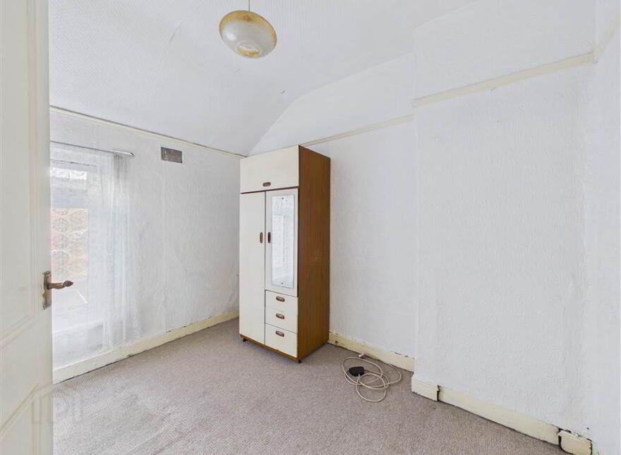 37 Hamill Street, Belfast, BT12 4AA