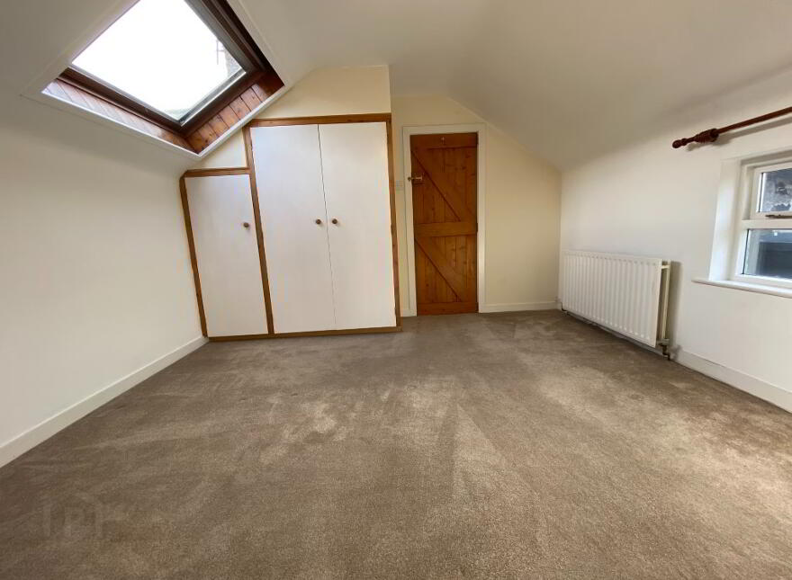 22 Arthur Street, Hillsborough, BT26 6AP