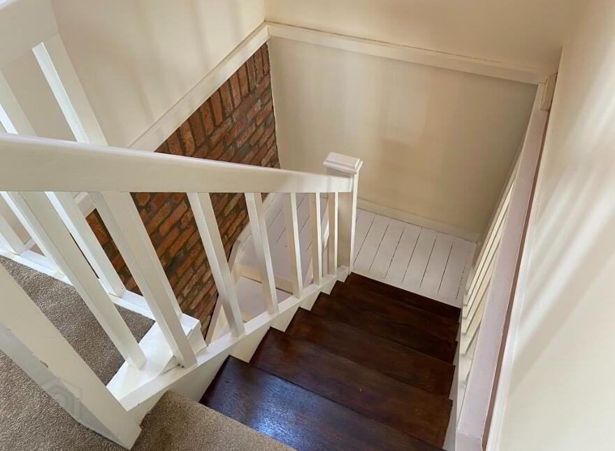 22 Arthur Street, Hillsborough, BT26 6AP