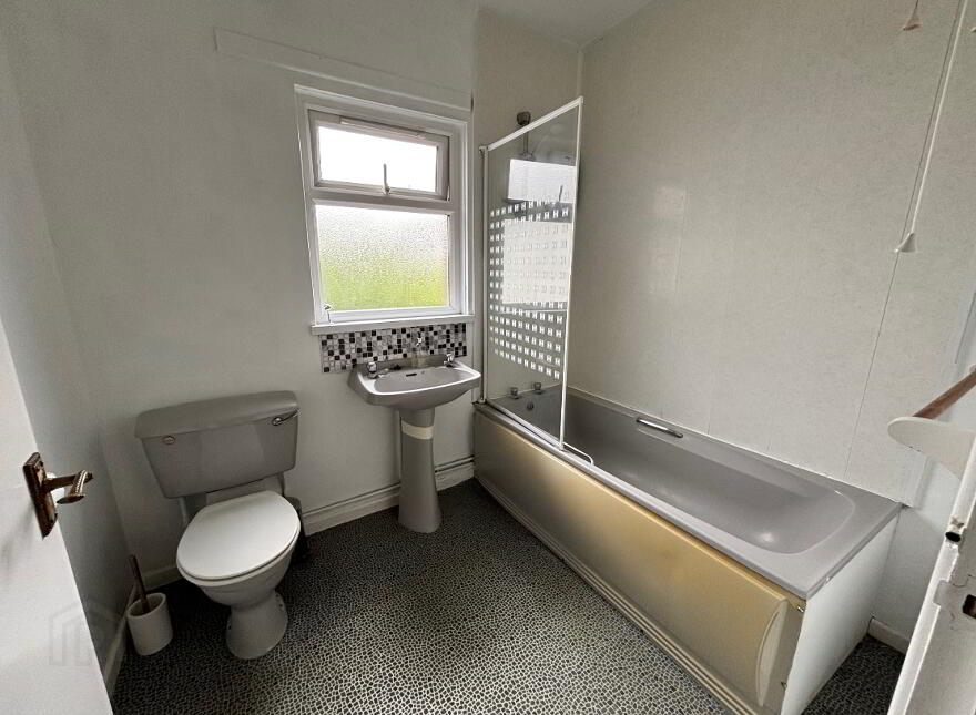 33b Windsor Avenue, Whitehead, Carrickfergus, BT38 9RX