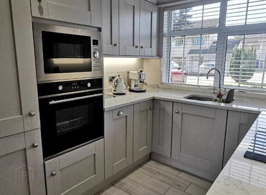 5 Chippendale Court, Belfast, BT10 0DU